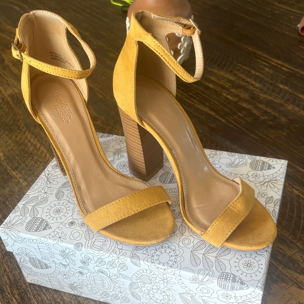 Charlotte Russe Monica Mustard Yellow Ankle Strap Block Heels Open Toe size 7